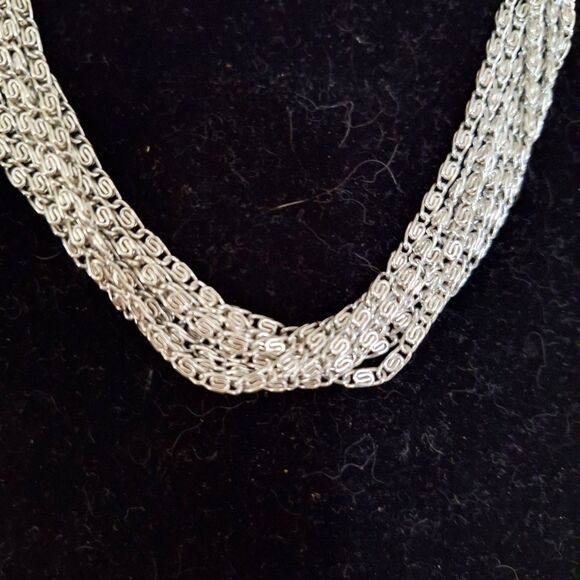 A Vintage Sarah Coventry Layered Chain Choker Necklace Elegant Silver Tone - Picture 2 of 8
